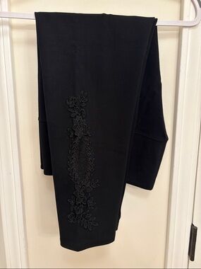 Black Floral Appliqué Leggings - Women